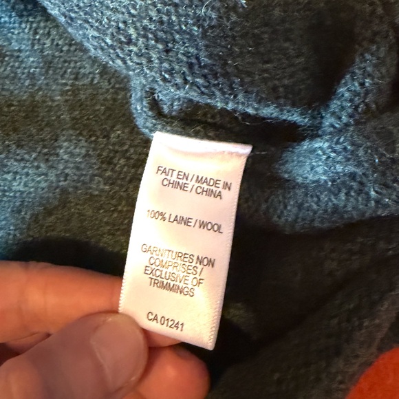 Green pure wool V-neck rustic straight fit sweater NWT - Picture 7 of 8